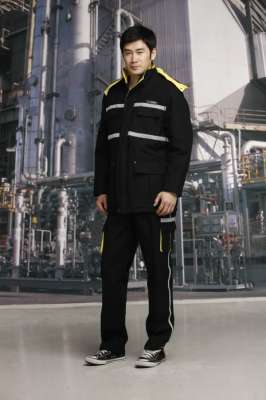 勞保服的重要性，與工作服一樣嗎
