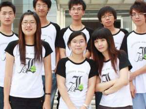 大學(xué)生校服定做有沒(méi)有必要?要注意什么？